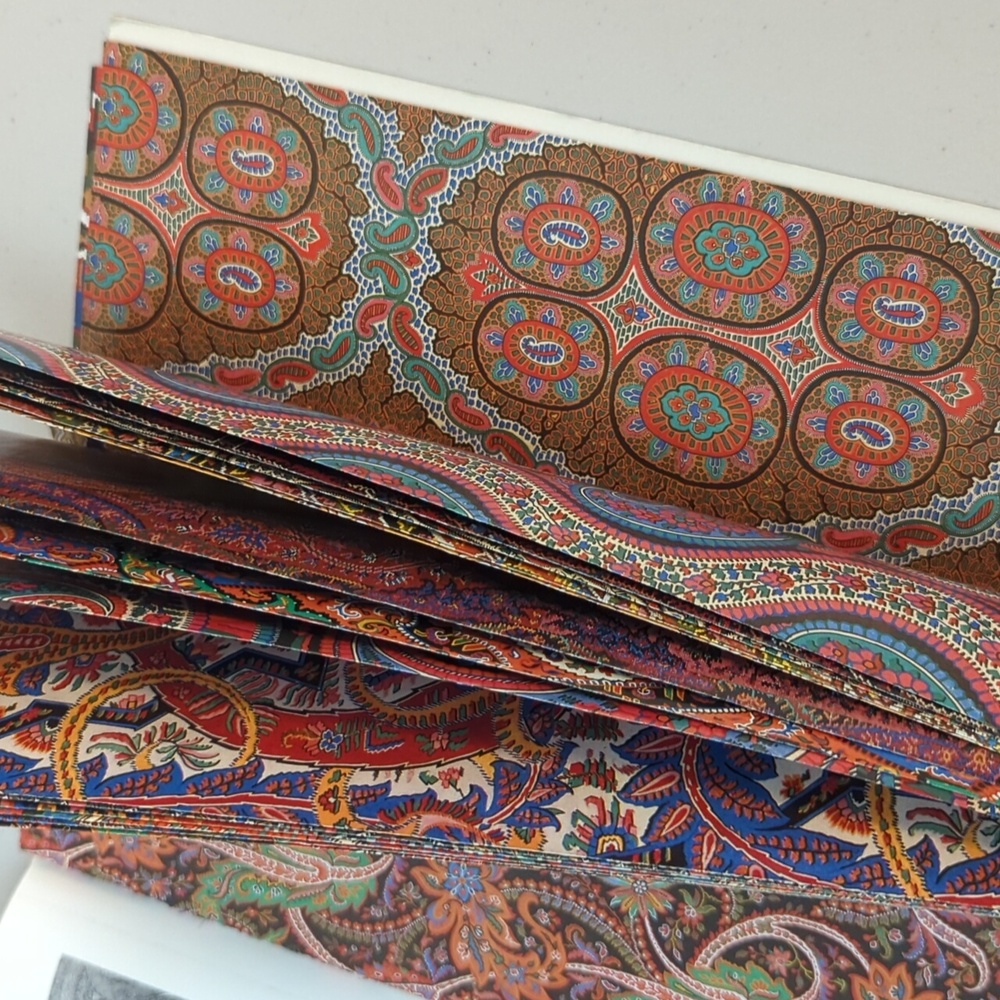 Paisley Giftwraps by Artists- Vintage